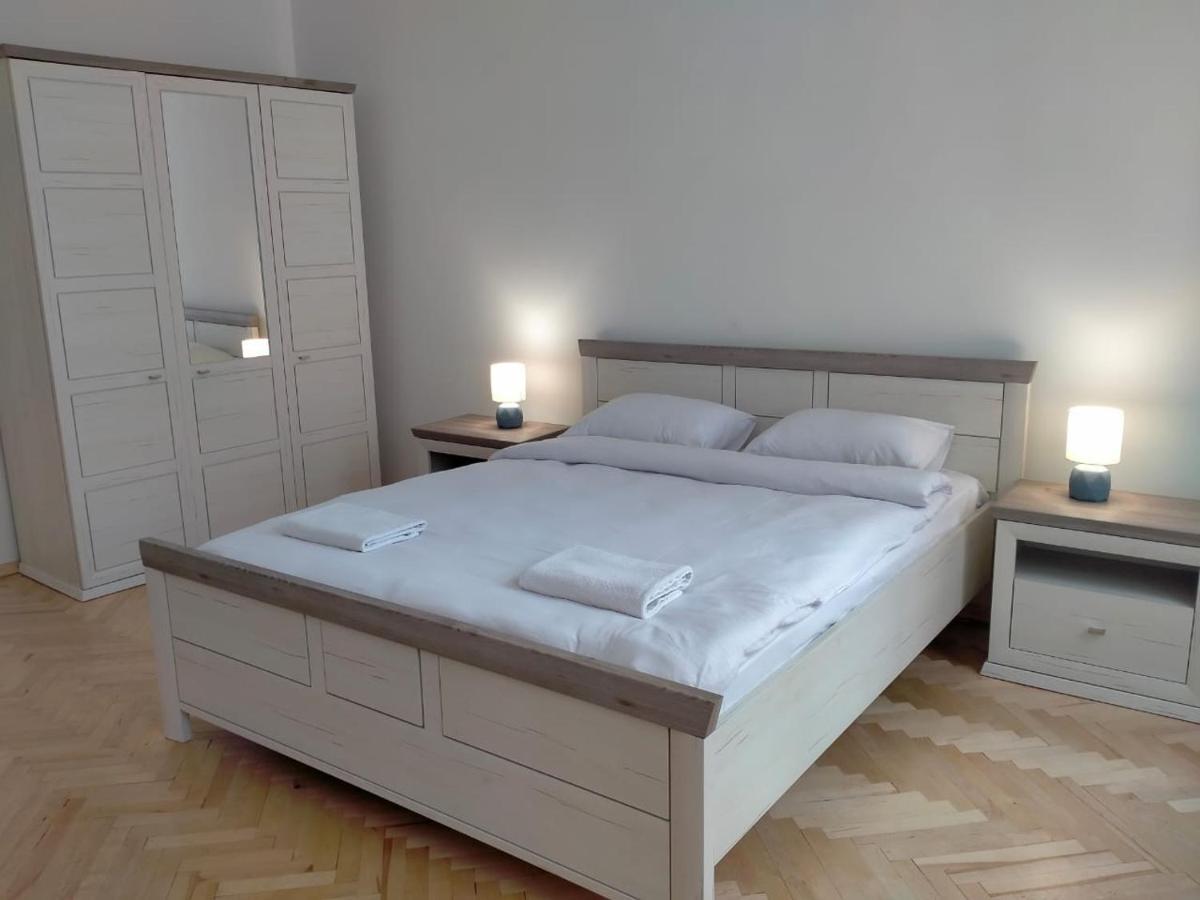 Avangard Kryva Lypa 3 Apart Lviv Dış mekan fotoğraf